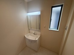 北足立郡伊奈町西小針１丁目