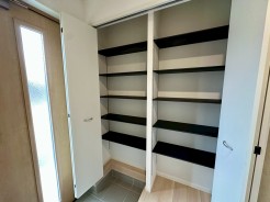 北足立郡伊奈町中央３丁目